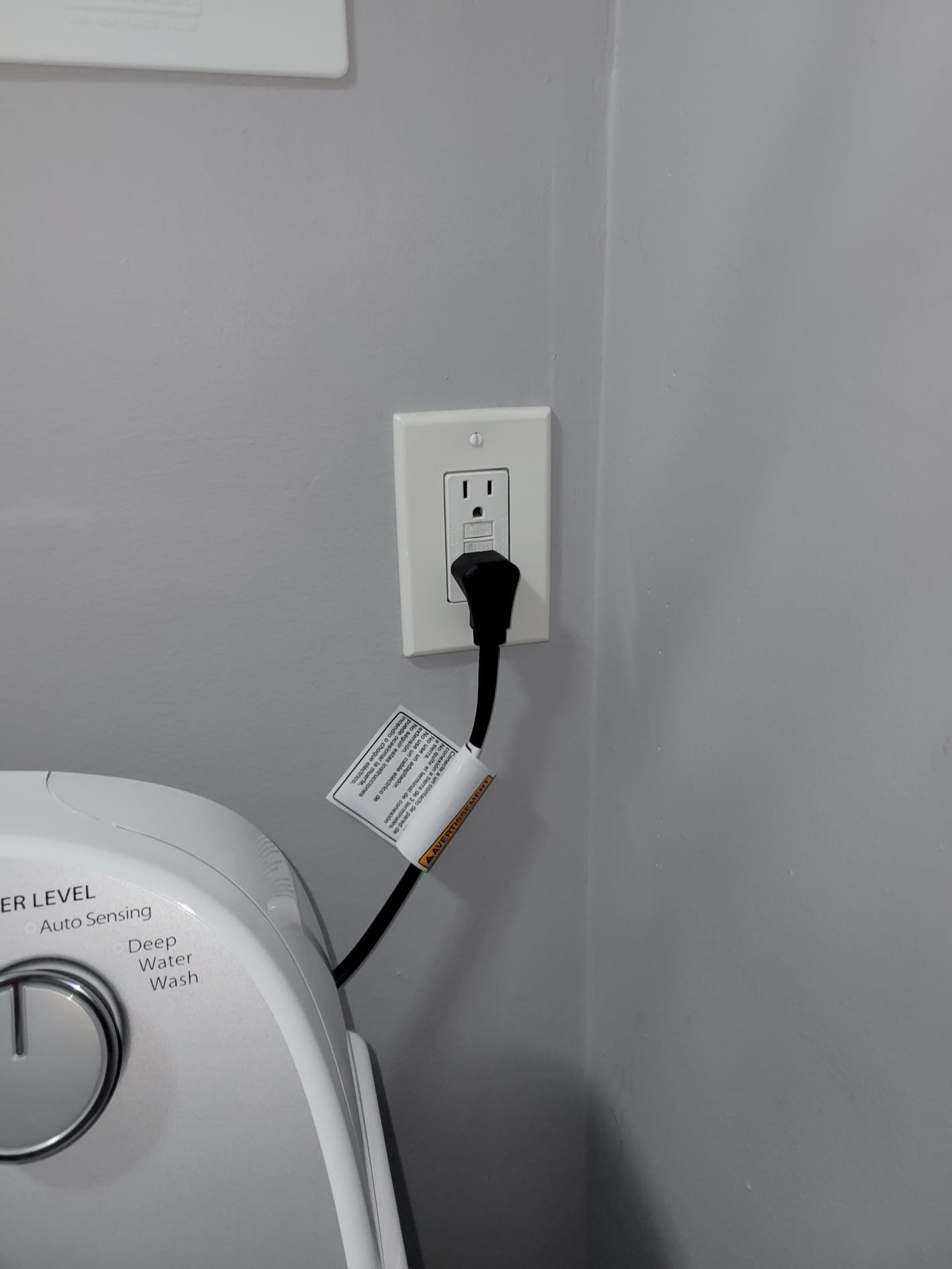 GFCI outlet protecting washing machine
