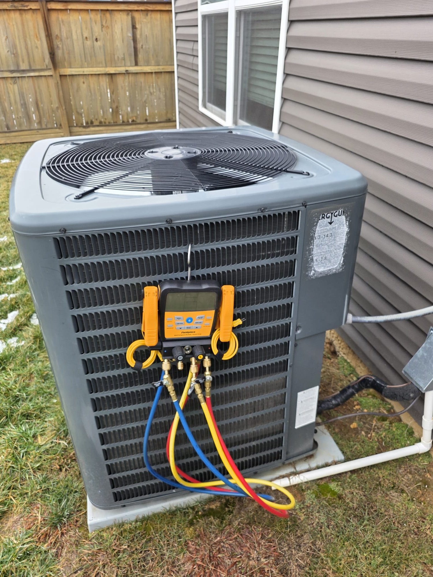 Digital Manifold Gauge on Outdoor Unit