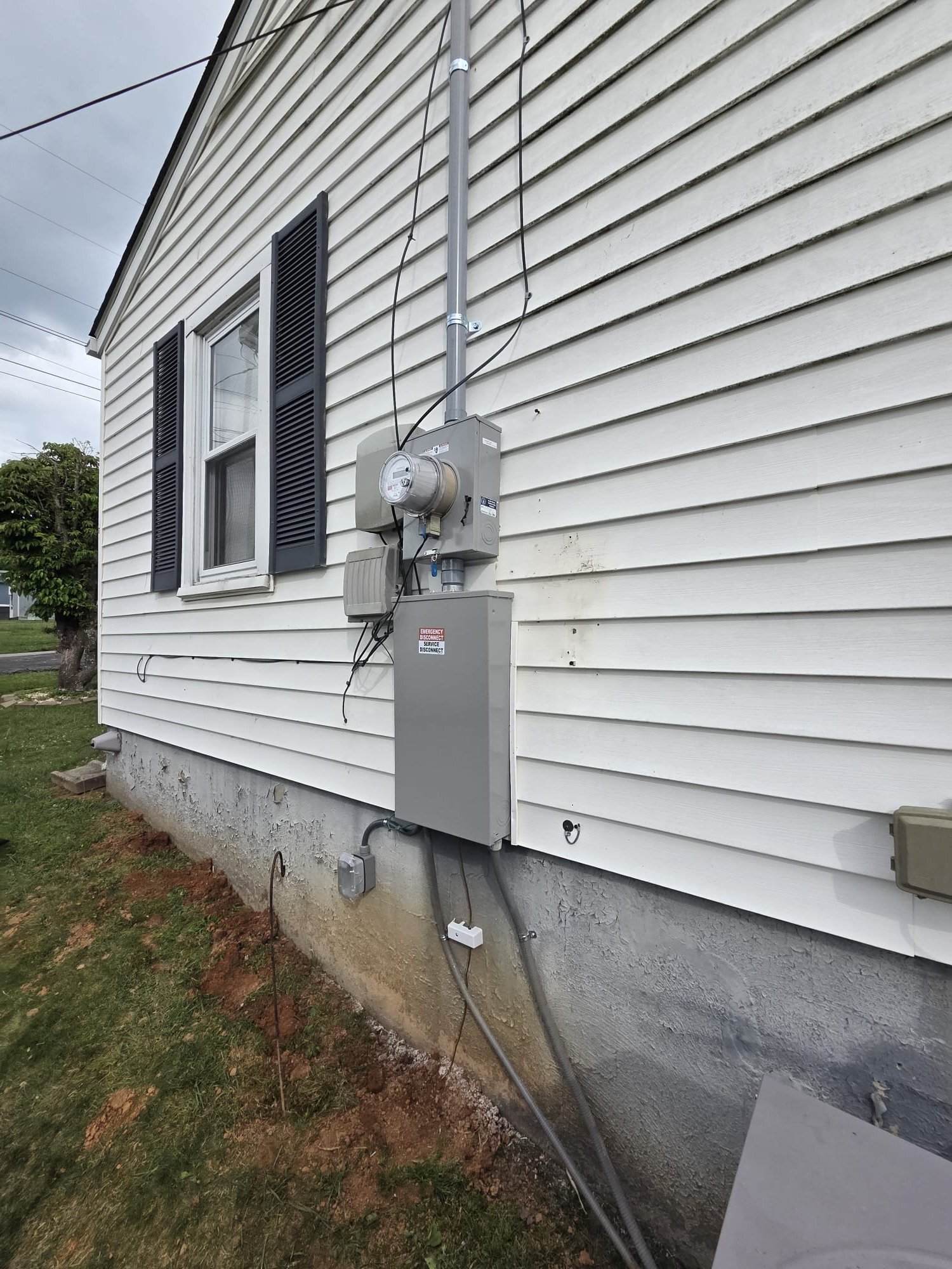 New electric meter and main disconnect panel