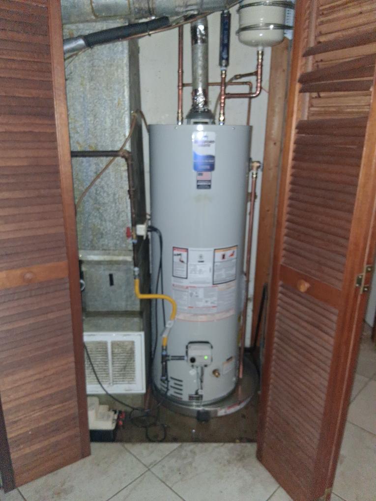 What Knoxville Homeowners Should Know When a Gas Water Heater Won’t Light